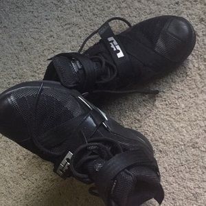 Lebron James Basketball Shoes